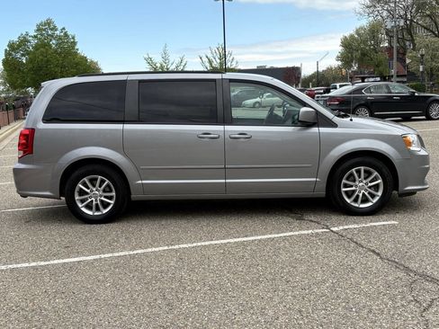 Used 2016 Dodge Grand Caravan SXT w/ Rear Park Assist Package image 85