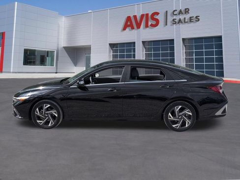 Used 2025 Hyundai Elantra SEL FWD image 10
