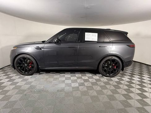 Used 2025 Land Rover Range Rover Sport Dynamic SE AWD/4WD image 3