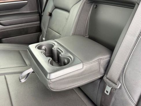 Used 2025 GMC Sierra 2500 SLT w/ SLT Premium Package image 21