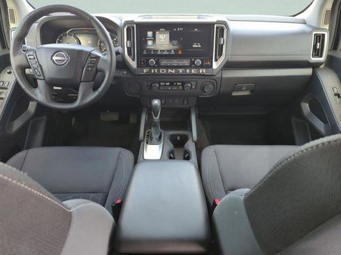Certified 2025 Nissan Frontier SV w/ SV Convenience Package RWD image 22