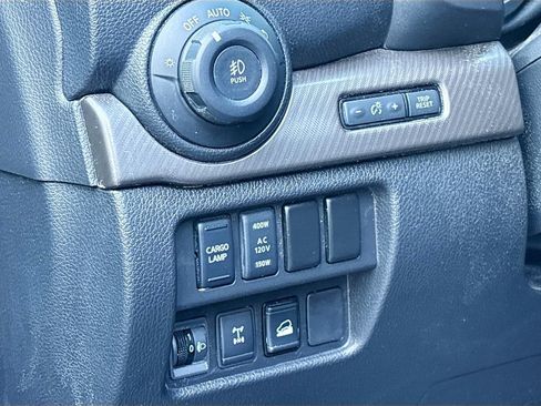 Used 2024 Nissan Titan PRO-4X AWD/4WD image 10