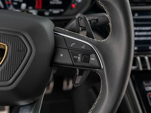 Used 2023 Lamborghini Urus S image 23