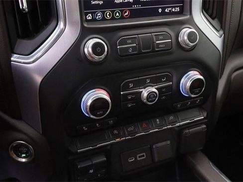 Used 2019 GMC Sierra 1500 SLT w/ SLT Premium Package image 18