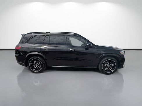 Used 2025 Mercedes-Benz GLS 450 4MATIC image 2
