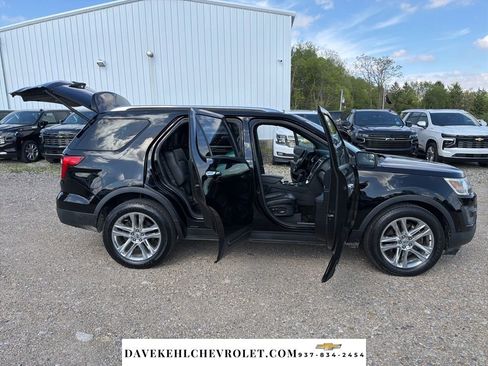 Used 2016 Ford Explorer Limited w/ Equipment Group 301A AWD/4WD image 28