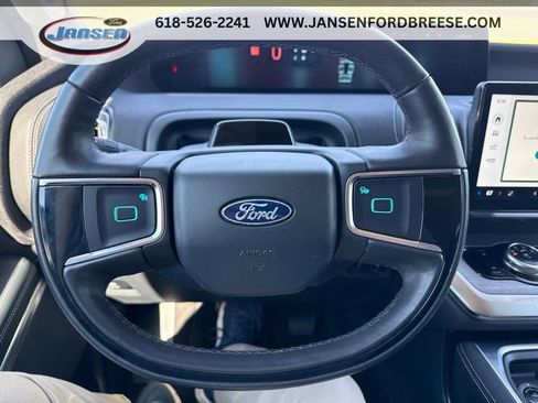 Used 2025 Ford Expedition Platinum AWD/4WD image 18
