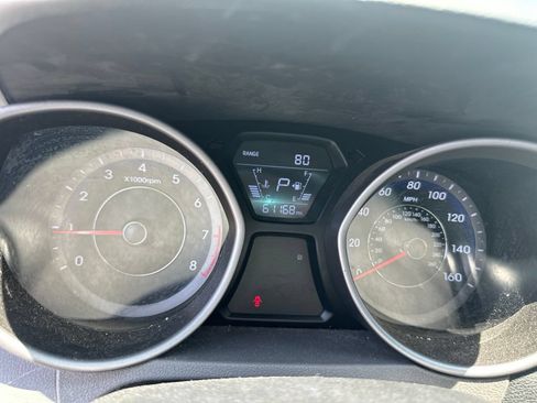 Used 2014 Hyundai Elantra SE FWD image 3