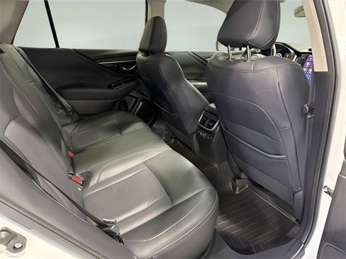 Certified 2022 Subaru Outback Limited image 33