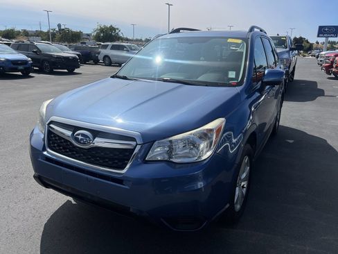 Used 2016 Subaru Forester 2.5i Premium w/ All-Weather Package AWD/4WD image 2