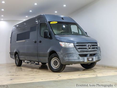 Used 2019 Mercedes-Benz Sprinter 170 image 2