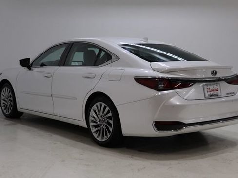 Used 2023 Lexus ES 300h Ultra Luxury w/ Accessory Package (Z1) FWD image 6