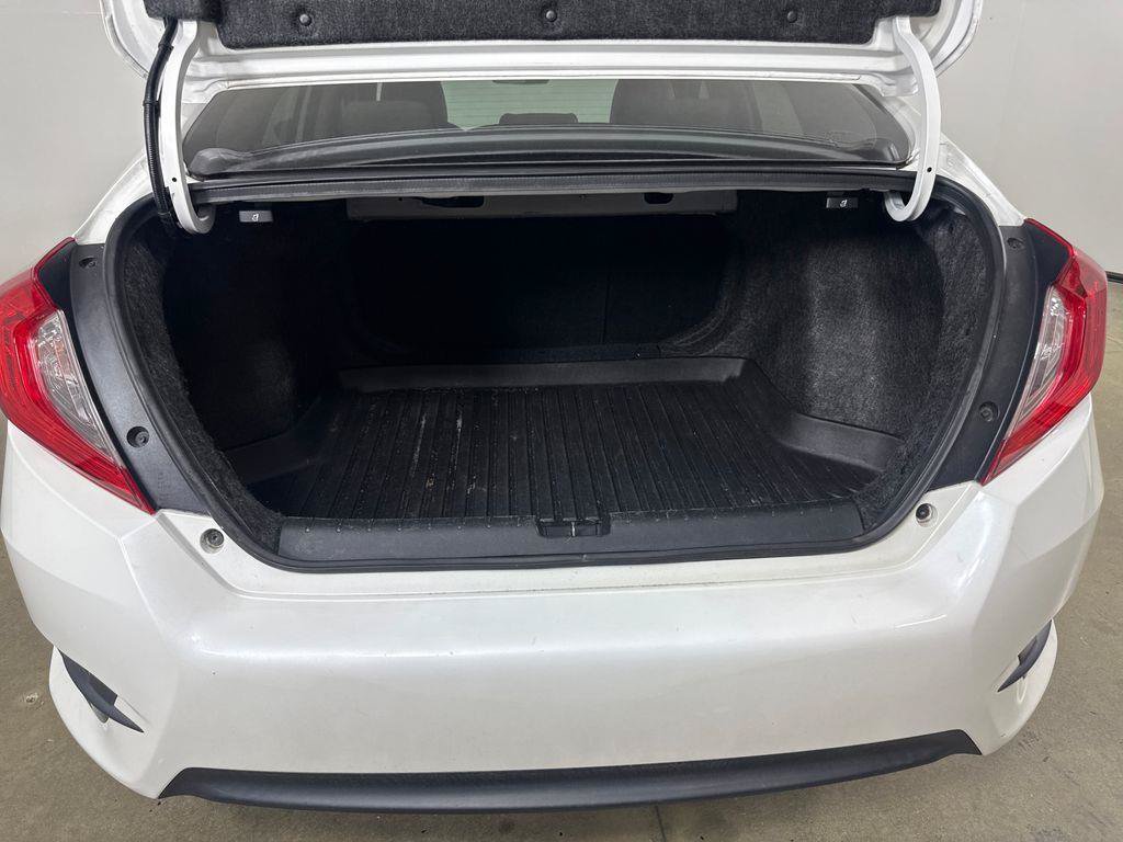 Used 2017 Honda Civic EX image 5
