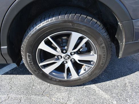 Used 2016 Toyota RAV4 XLE FWD image 11
