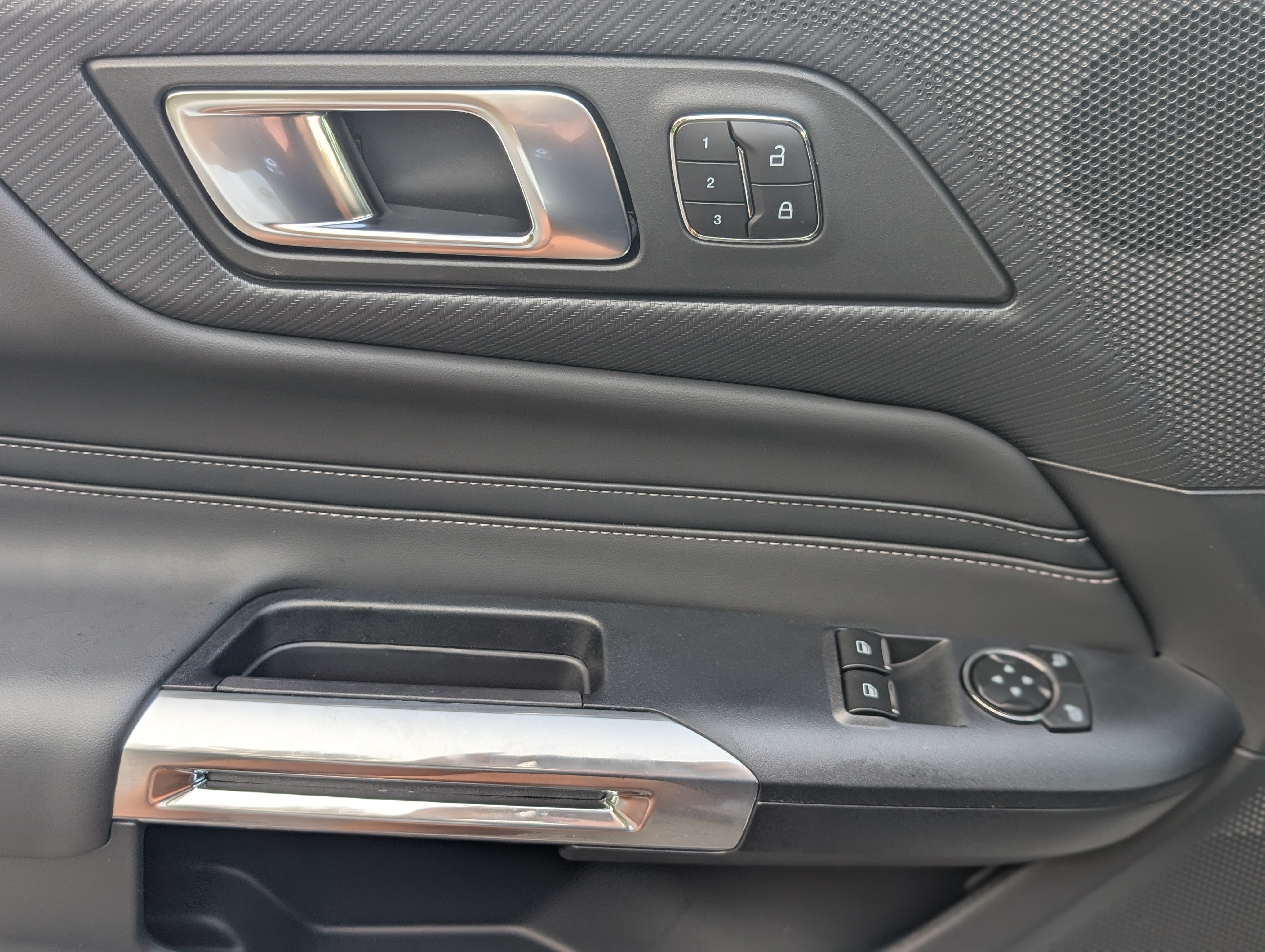 Used 2026 Ford Mustang Premium RWD image 15