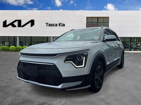 Used 2023 Kia Niro EX FWD image 3