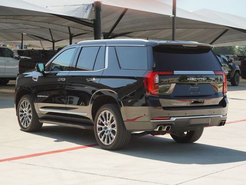 Used 2025 GMC Yukon Denali AWD/4WD image 3