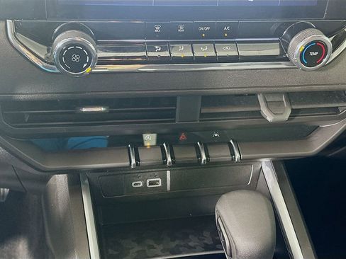 Used 2025 Chevrolet Colorado W/T w/ WT Convenience Package II image 16