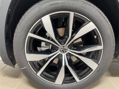 New 2026 Volkswagen Atlas Cross Sport SEL Premium R-Line image 8