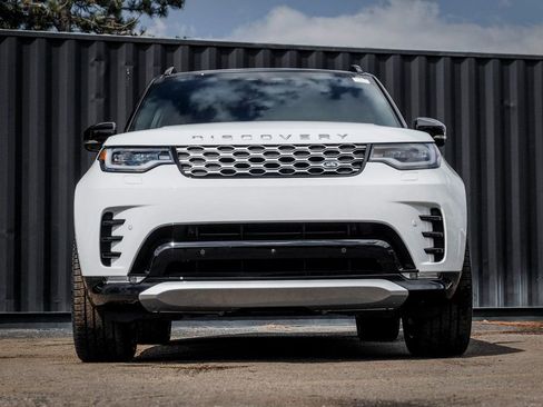 Used 2025 Land Rover Discovery Metropolitan Edition AWD/4WD image 5