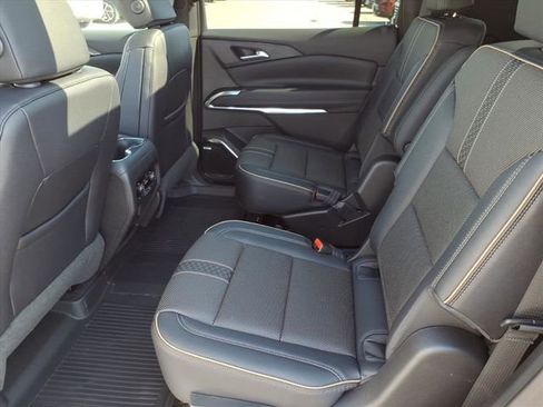 New 2026 Chevrolet Traverse High Country image 10