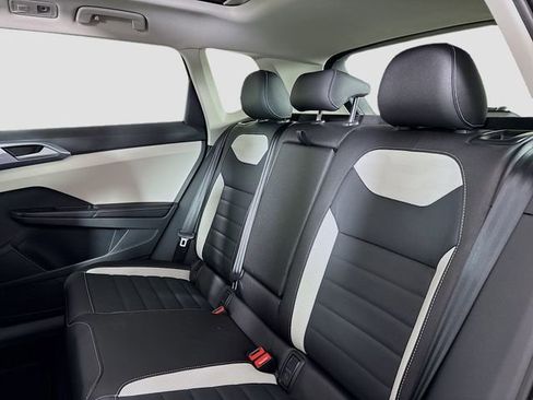 New 2026 Volkswagen Taos SEL AWD/4WD image 25