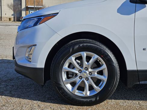 Used 2021 Chevrolet Equinox LS w/ LS Convenience Package image 11