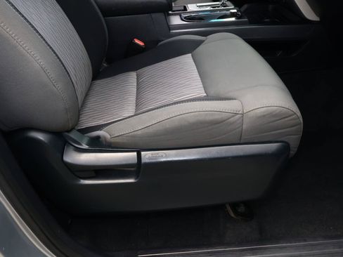 Used 2017 Toyota Tundra SR5 w/ SR5 Upgrade Package RWD image 17