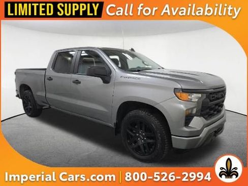 Used 2023 Chevrolet Silverado 1500 Custom AWD/4WD image 1