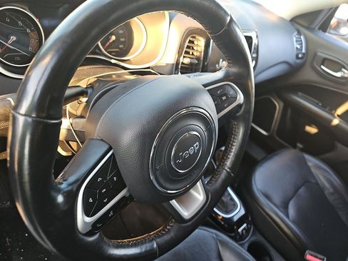 Used 2019 Jeep Compass Limited image 4