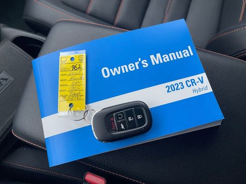 Used 2023 Honda CR-V Sport Touring image 4