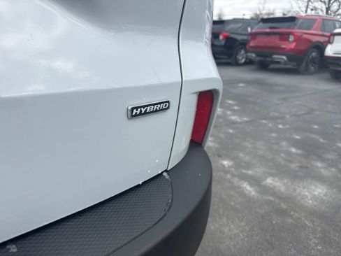 Used 2025 Ford Escape Platinum w/ Premium Technology Package image 12