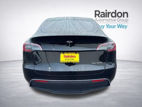 Used 2024 Tesla Model Y Long Range AWD/4WD image 6