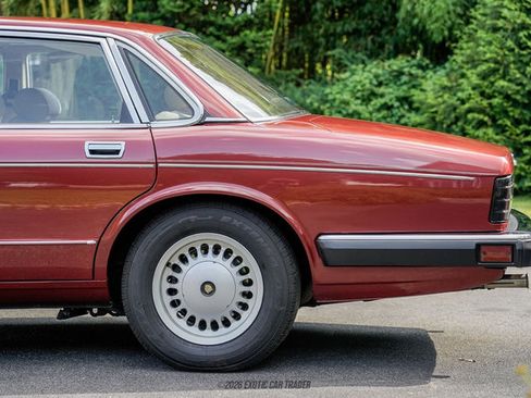 Used 1988 Jaguar XJ Vanden Plas RWD image 3