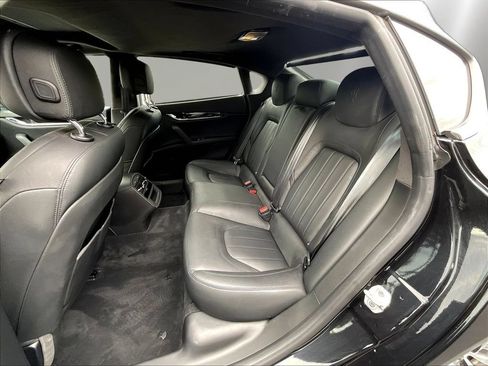 Used 2022 Maserati Quattroporte Modena RWD image 22