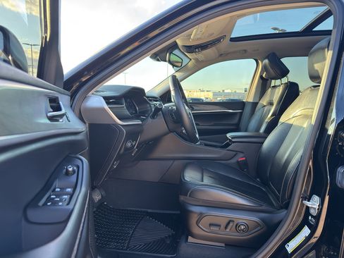 Used 2022 Jeep Grand Cherokee L Limited image 12