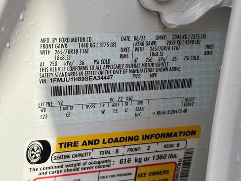 Used 2025 Ford Expedition Active RWD image 31
