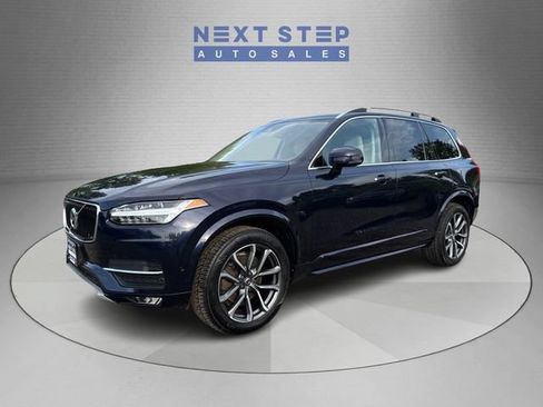 Used 2017 Volvo XC90 T6 Momentum w/ Vision Package AWD/4WD image 3