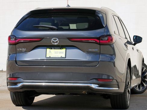 Used 2024 MAZDA CX-90 Plug-In Hybrid w/ Premium Pkg AWD/4WD image 4