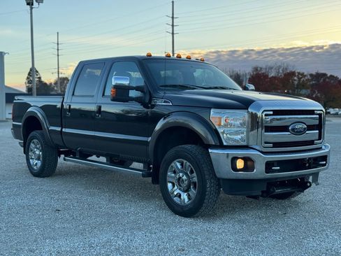 Used 2016 Ford F250 Lariat w/ Lariat Ultimate Package image 3