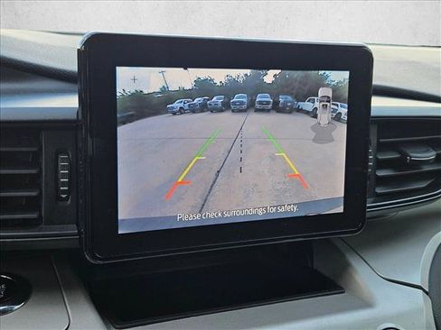Used 2023 Ford Explorer XLT RWD image 14