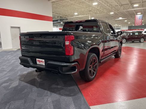 Certified 2025 Chevrolet Silverado 1500 High Country w/ Midnight Edition AWD/4WD image 3