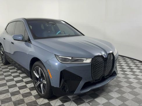Used 2023 BMW iX xDrive50 w/ Sport Package AWD/4WD image 2