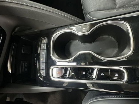 Used 2023 Buick Envision Avenir AWD/4WD image 23