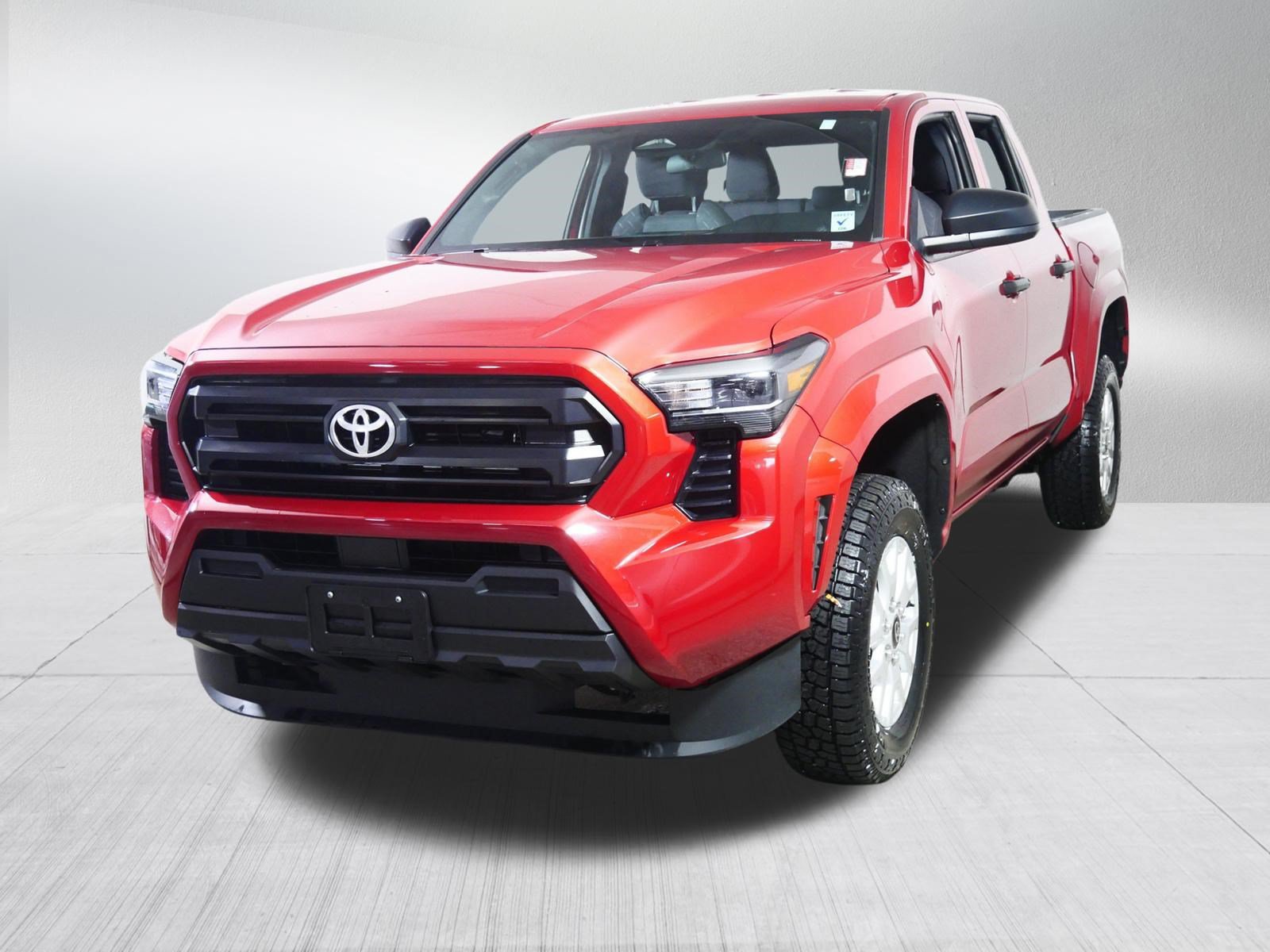Used 2025 Toyota Tacoma SR AWD/4WD image 3