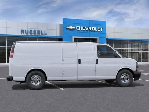 New 2026 Chevrolet Express 3500 Extended RWD image 5