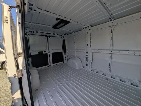 New 2025 RAM ProMaster 1500 w/ Premium Convenience Group image 9