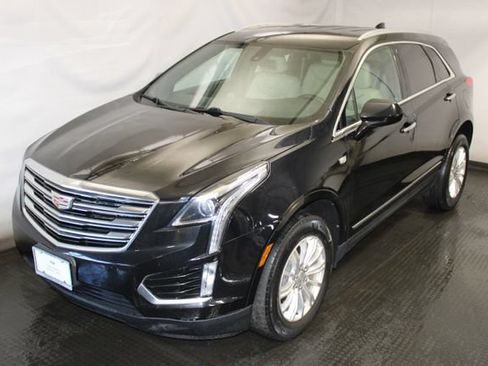 Used 2019 Cadillac XT5 FWD image 1