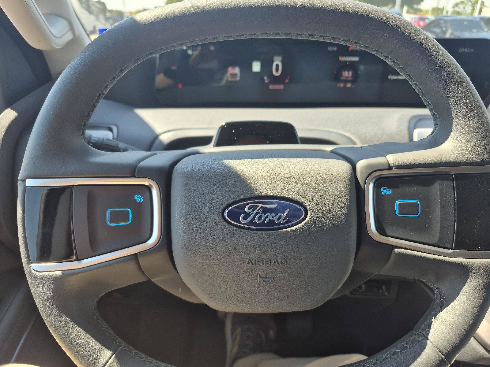 Used 2025 Ford Expedition Active RWD image 12