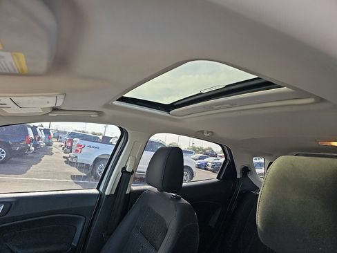Used 2018 Ford EcoSport SE FWD image 14